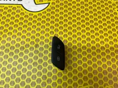 Кнопка центрального замка Volkswagen Polo