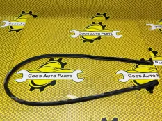 Уплотнитель двери SKODA Octavia