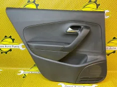 Обшивка двери карта Volkswagen Polo
