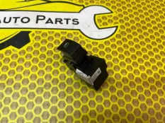 Кнопка стеклоподъемника Volkswagen Polo