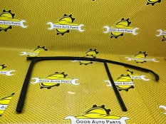 Уплотнитель стекла двери SKODA Octavia