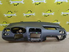 Торпедо Volkswagen Polo