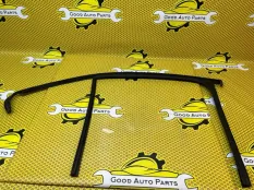 Уплотнитель стекла двери SKODA Octavia