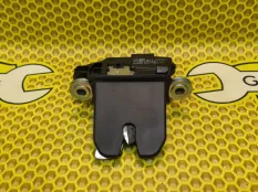 Замок багажника Volkswagen Polo