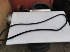 уплотнитель стекла багажного отсека Mercedes-Benz V-класс W447 рестайлинг (2019—2026)