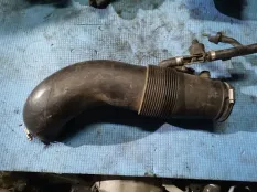 Патрубок воздушного фильтра Audi S8 D3 рестайлинг (2007—2011)