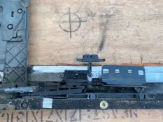 направляющая люка Mercedes-Benz G-класс W463 (1990—2006)