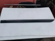 Молдинг задней левой двери Mercedes-Benz R-класс W251 (2005—2007)