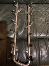 Топливная рампа с форсунками Mercedes-Benz S-класс W221 (2005—2009)