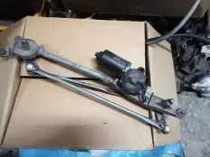 Трапеция стеклоочистителей Toyota Highlander II рестайлинг (2010—2013)