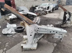 Четверть передняя правая Mercedes-Benz GL-класс X164 (2006—2009)