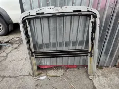 Люк Mercedes-Benz M-класс W164 (2005—2008)