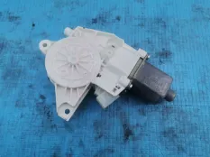 Моторчик стеклоподъемника переднний левый Mercedes-Benz A-класс W176 (2012—2015)