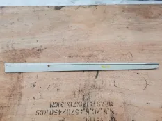 Молдинг передней правой двери Mercedes-Benz GL-класс X164 (2006—2009)