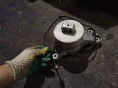 Подушка двигателя правая Mercedes-Benz S-класс W223 (2020—2026)