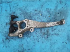 Кулак передний правый Lexus GS III (2004—2007)