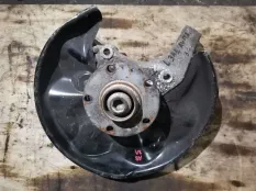 Кулак задний левый Audi A8 D3 рестайлинг 2 (2007—2010)