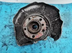 Кулак задний левый BMW 7 серия E65/E66 (2001—2005)