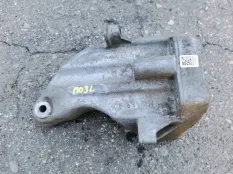 Кронштейн двигателя левый Mercedes-Benz GLK-класс X204 рестайлинг (2012—2015)