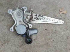 Стеклоподъемник задний правый Toyota Highlander II рестайлинг (2010—2013)