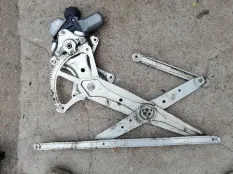 Стеклоподъемник передний левый Toyota Highlander II рестайлинг (2010—2013)