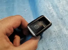 Кнопка стеклоподъемника Mercedes-Benz A-класс W176 (2012—2015)