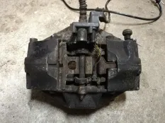 Суппорт задний правый Mercedes-Benz S-класс W220 (1998—2005)