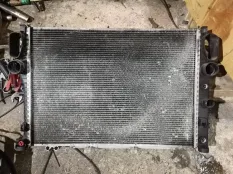 радиатор охлаждения двигателя Mercedes-Benz E-класс W211/S211 (2002—2006)