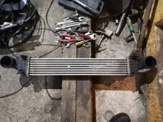 Интеркулер Mercedes-Benz E-класс W211/S211 (2002—2006)