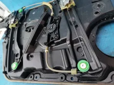 Стеклоподъемник передний правый Mercedes-Benz A-класс W176 (2012—2015)