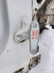 Петля двери передней правой нижняя Mercedes-Benz A-класс W176 (2012—2015)