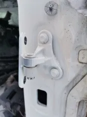 Петля двери передней правой верхняя Mercedes-Benz A-класс W176 (2012—2015)