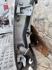 кронштейн двери Lexus IS II рестайлинг (2008—2010)