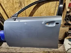 Дверь передняя левая Lexus IS II рестайлинг (2008—2010)