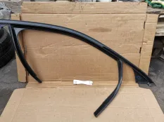 направляющая стекла Mercedes-Benz GLC-класс X253 (2015—2019)