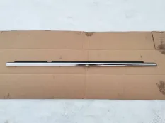 Молдинг стекла Mercedes-Benz R-класс W251 рестайлинг (2007—2010)