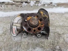 Кулак передний правый Mercedes-Benz C-класс W204/S204/С204 рестайлинг (2011—2015)