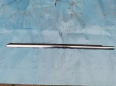 Молдинг стекла Mercedes-Benz E-класс W212/S212/C207/A207 (2009—2013)