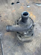 помпа водяная дополнительная Mercedes-Benz GL-класс X164 (2006—2009)