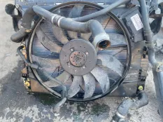 радиатор охлаждения двигателя Mercedes-Benz GL-класс X164 (2006—2009)