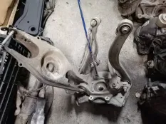 Кулак задний правый Mercedes-Benz GLK-класс X204 рестайлинг (2012—2015)