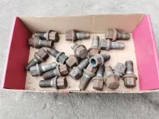 Болт колесный Mercedes-Benz E-класс W211/S211 (2002—2006)