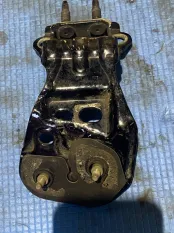 крепление крышки багажника Toyota Highlander IV (2019—2026)