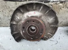 Кулак задний правый Mercedes-Benz M-класс W166 (2011—2015)