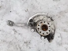 Кулак передний правый Mercedes-Benz C-класс W205/S205/C205/A205 (2014—2018)