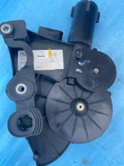 доводчик двери багажника Audi A8 D3 рестайлинг 2 (2007—2010)