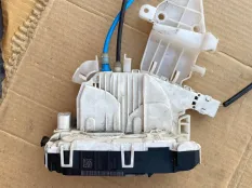 Замок двери Mercedes-Benz E-класс W212/S212/C207/A207 (2009—2013)