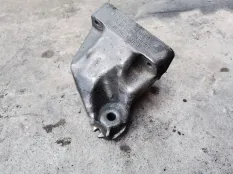 Кронштейн опоры двигателя Mercedes-Benz GL-класс X164 (2006—2009)