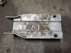 Кронштейн усилителя бампера Mercedes-Benz C-класс W204/S204 (2006—2011)