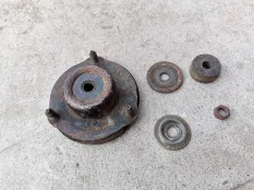 опора амортизатора Toyota Land Cruiser Prado 120 рестайлинг (2007—2009)